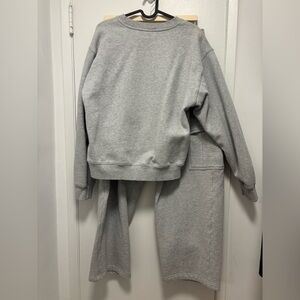 Aritzia Grey Sweatfleece set Size M/L in grey EUC/no flaws